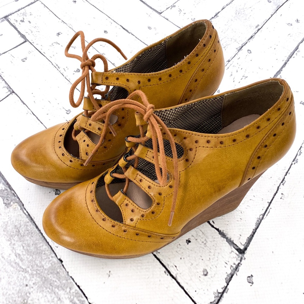 Altar'd State Shoes